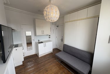 1 bed studio, Baker Street, Marylebone, London, NW16BU - Image 5