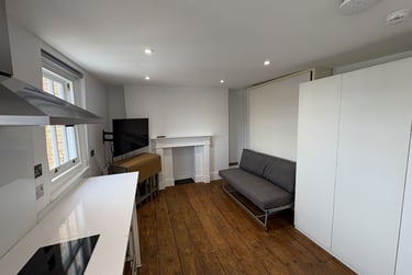1 bed studio, Baker Street, Marylebone, London, NW16BU - Image 2