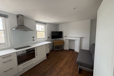 1 bed studio, Baker Street, Marylebone, London, NW16BU - Image 1