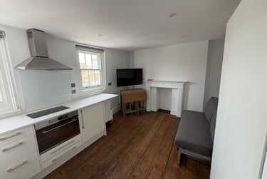 1 bed studio, Baker Street, Marylebone, London, NW16BU - Image 4