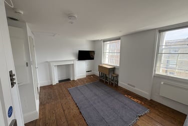 1 bed studio, Baker Street, Marylebone, London, NW16BU - Image 1