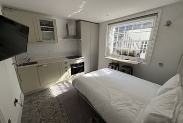 1 bed studio, Baker Street, Marylebone, London, NW16BU - Image 5