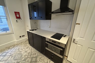 1 bed studio, Baker Street, Marylebone, London, NW16BU - Image 6