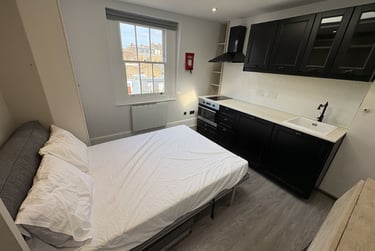 1 bed studio, Baker Street, Marylebone, London, NW16BU - Image 2