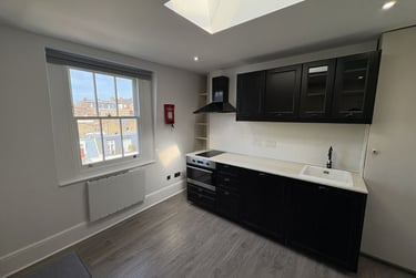 1 bed studio, Baker Street, Marylebone, London, NW16BU - Image 3