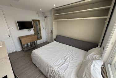 1 bed studio, Baker Street, Marylebone, London, NW16BU - Image 2