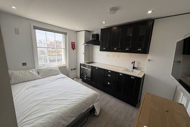 1 bed studio, Baker Street, Marylebone, London, NW16BU - Image 3