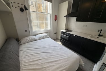 1 bed studio, Baker Street, Marylebone, London, NW16BU - Image 2
