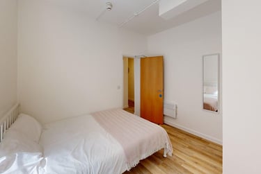2 bed flat, Mark Lane, City Centre, Bristol, BS15DG - Image 4