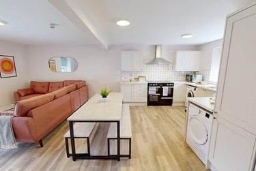 6 bed flat, Cromwell Road, Cotham, Bristol, BS65HD - Image 1