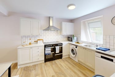 6 bed flat, Cromwell Road, Cotham, Bristol, BS65HD - Image 3