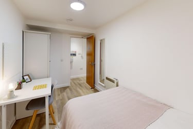 5 bed flat, New Street, City Centre, Falmouth, TR113LQ - Image 8