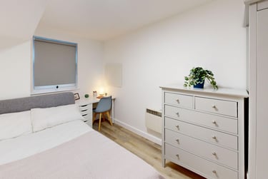 5 bed flat, New Street, City Centre, Falmouth, TR113LQ - Image 9