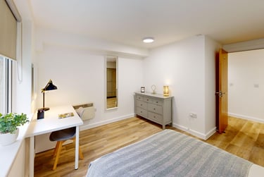 5 bed flat, New Street, City Centre, Falmouth, TR113LQ - Image 11