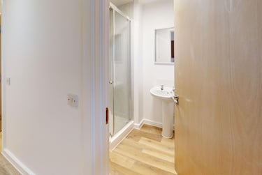 5 bed flat, New Street, City Centre, Falmouth, TR113LQ - Image 3