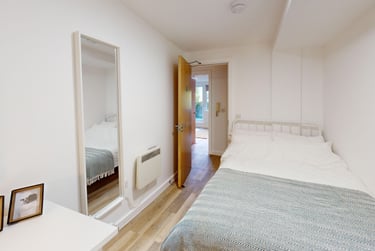 5 bed flat, New Street, City Centre, Falmouth, TR113LQ - Image 4