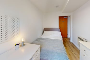 5 bed flat, New Street, City Centre, Falmouth, TR113LQ - Image 8