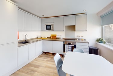 4 bed flat, New Street, City Centre, Falmouth, TR113LQ - Image 1