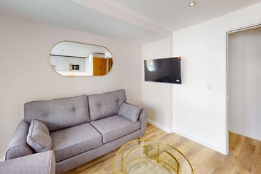 4 bed flat, New Street, City Centre, Falmouth, TR113LQ - Image 9