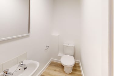 4 bed flat, New Street, City Centre, Falmouth, TR113LQ - Image 12