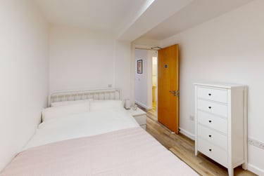 4 bed flat, New Street, City Centre, Falmouth, TR113LQ - Image 7