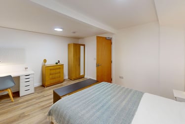 4 bed flat, New Street, City Centre, Falmouth, TR113LQ - Image 8