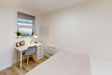 4 bed flat, New Street, City Centre, Falmouth, TR113LQ - Image 10