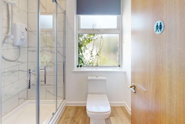 6 bed flat, Bar Road, City Centre, Falmouth, TR114NN - Image 2