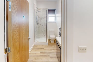 6 bed flat, Bar Road, City Centre, Falmouth, TR114NN - Image 3