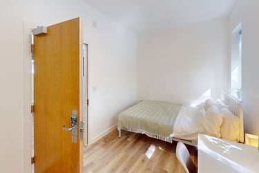 6 bed flat, Bar Road, City Centre, Falmouth, TR114NN - Image 6