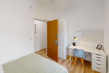 6 bed flat, Bar Road, City Centre, Falmouth, TR114NN - Image 8