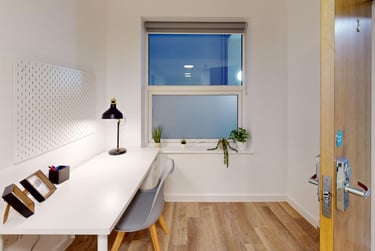 6 bed flat, Bar Road, City Centre, Falmouth, TR114NN - Image 15