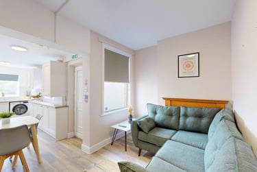 5 bed house, Midland Avenue, Lenton, Nottingham, NG72FD - Image 1