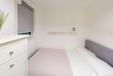 4 bed flat, New Street, City Centre, Falmouth, TR113LQ - Image 3