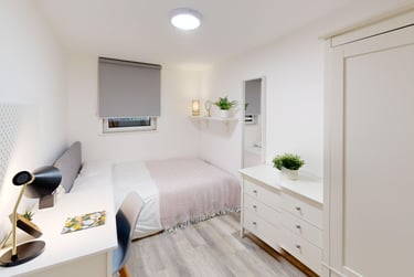 4 bed flat, New Street, City Centre, Falmouth, TR113LQ - Image 4