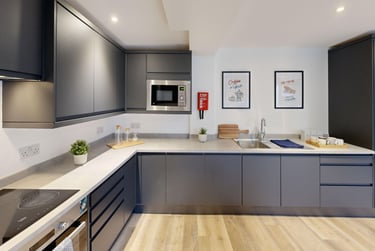 4 bed flat, New Street, City Centre, Falmouth, TR113LQ - Image 7