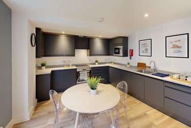 4 bed flat, New Street, City Centre, Falmouth, TR113LQ - Image 8