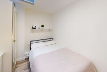 4 bed flat, New Street, City Centre, Falmouth, TR113LQ - Image 5