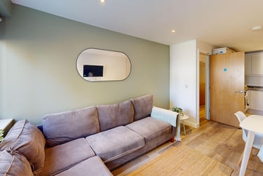 4 bed flat, New Street, City Centre, Falmouth, TR113LQ - Image 3