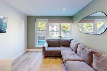 4 bed flat, New Street, City Centre, Falmouth, TR113LQ - Image 2