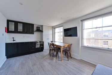 1 bed studio, Baker Street, Marylebone, London, NW16BU - Image 2