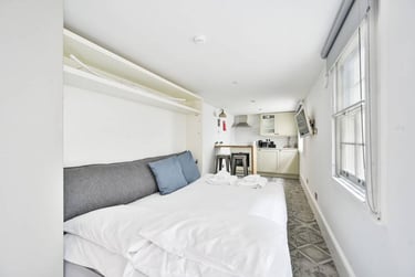 1 bed studio, Baker Street, Marylebone, London, NW16BU - Image 6