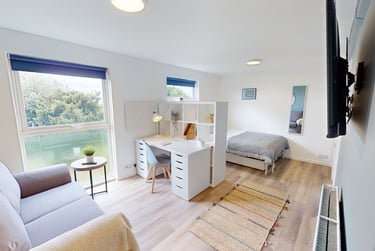 1 bed flat, Monterey Gardens, Mount Pleasant, Exeter, EX45EN - Image 3