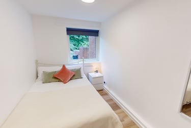 2 bed flat, Lebanon Close, Mount Pleasant, Exeter, EX45EW - Image 4