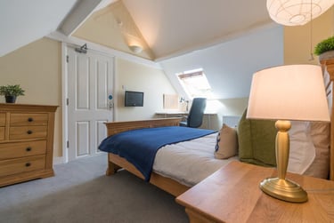 4 bed house, City Bank Road, City Centre, Cirencester, GL71LG - Image 2