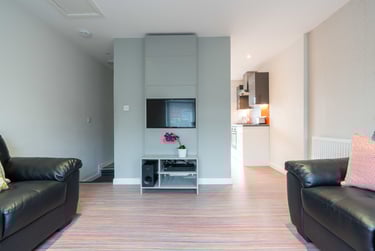 4 bed house, Queen Anne Street, Shelton, Stoke, ST42EQ - Image 3