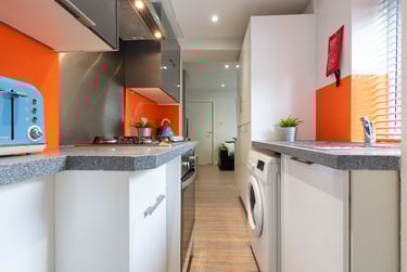 4 bed house, Cauldon Road, Shelton, Stoke, ST42BS - Image 4