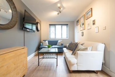 7 bed house, Mackintosh Place, Plasnewydd, Cardiff, CF244RJ - Image 1