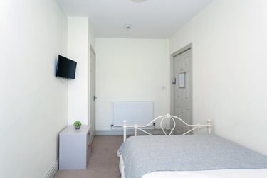 7 bed house, Malefant Street, Cathays, Cardiff, CF244QH - Image 7