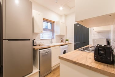 3 bed house, Camden Street, City Centre, Plymouth, PL48NW - Image 9